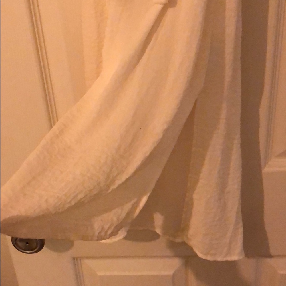H&M Cover Up - Picture 3 of 3